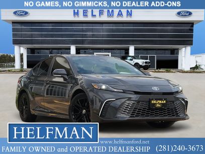 Used 2025 Toyota Camry SE w/ Convenience Package