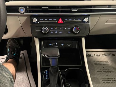 Certified 2025 Hyundai Tucson SE AWD/4WD image 36