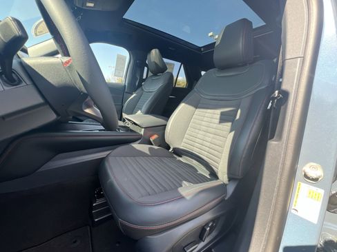 New 2026 Ford Explorer ST-Line w/ ST-Line Street Pack image 13