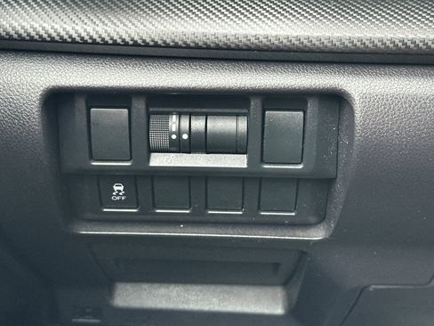 Used 2017 Subaru Impreza 2.0i image 28