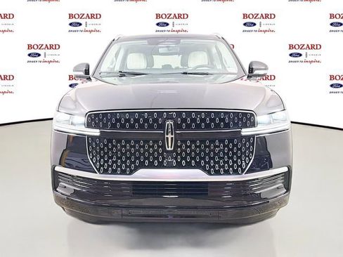 New 2026 Lincoln Navigator Reserve AWD/4WD image 3