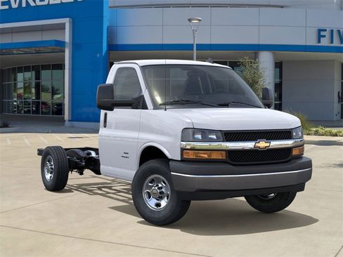 New 2025 Chevrolet Express 3500 w/ Power Convenience Package image 7