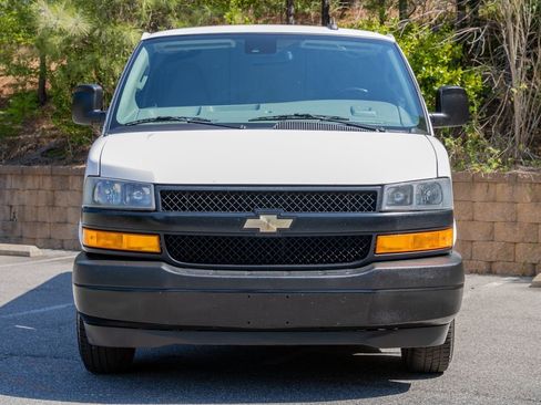 Used 2019 Chevrolet Express 3500 Extended w/ Driver Convenience Package RWD image 2