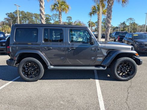 Used 2021 Jeep Wrangler Unlimited Sahara w/ Cold Weather Group image 3