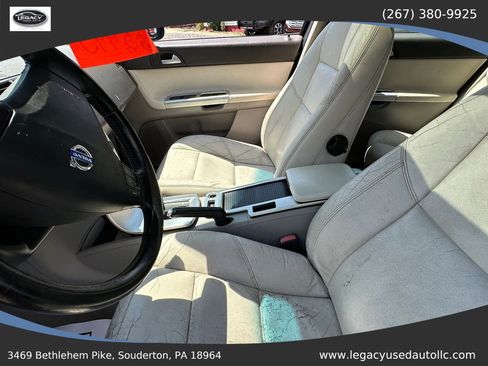Used 2011 Volvo V50 T5 w/ Preferred Pkg FWD image 24