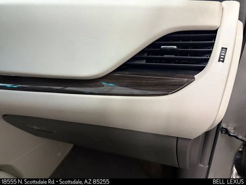 Used 2017 Toyota Sienna XLE w/ XLE Navigation Package FWD image 28