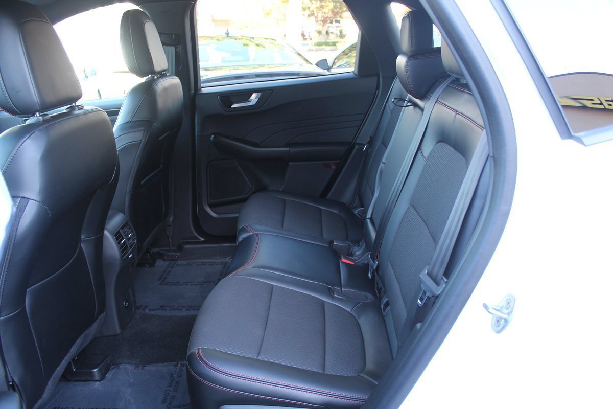 Used 2024 Ford Escape ST-Line w/ Equipment Group 301A FWD image 24