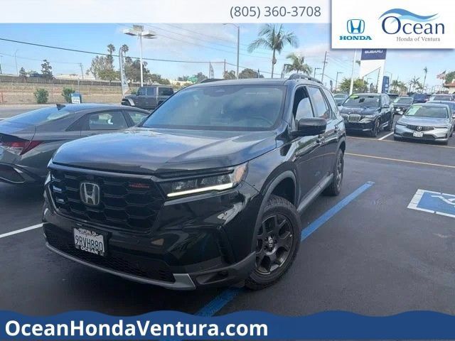 Certified 2025 Honda Pilot TrailSport image 1