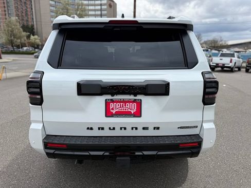 Used 2026 Toyota 4Runner Platinum AWD/4WD image 7