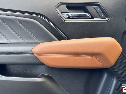 Certified 2024 GMC Canyon AT4 w/ Technology Package image 12