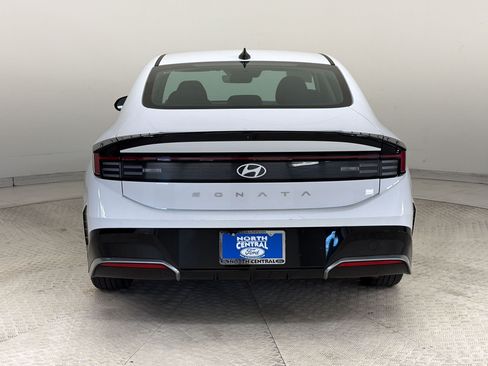 Used 2025 Hyundai Sonata SEL FWD image 10