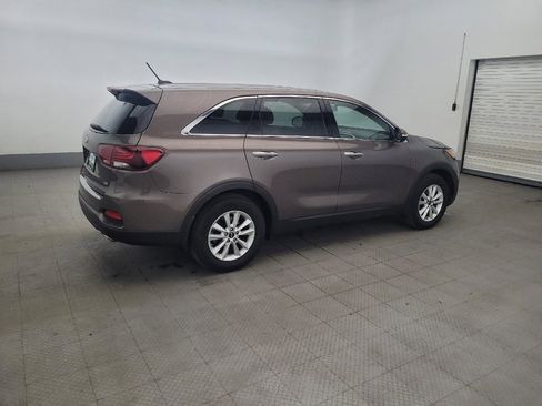 Used 2019 Kia Sorento FWD image 9