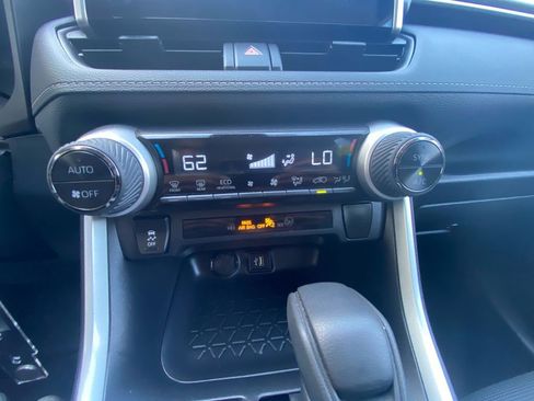 Used 2025 Toyota RAV4 LE AWD/4WD image 17