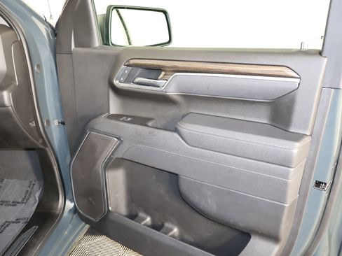 Used 2025 Chevrolet Silverado 1500 LT image 41