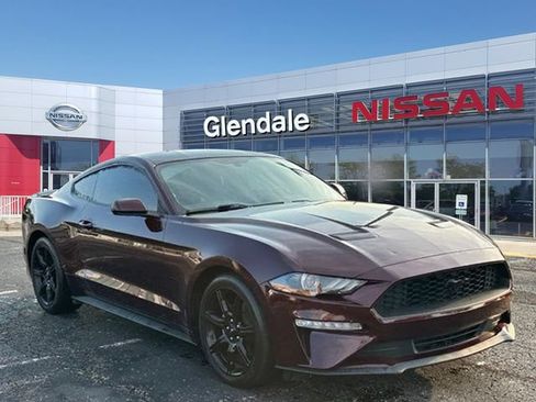 Used 2018 Ford Mustang Coupe w/ Black Accent Pkg RWD image 3