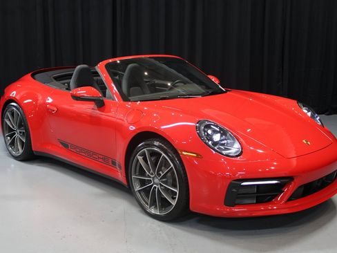 Certified 2024 Porsche 911 Carrera image 9