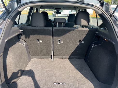 Used 2023 Nissan Kicks SV FWD image 12