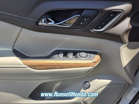 Used 2019 GMC Acadia Denali w/ Technology Package FWD image 23