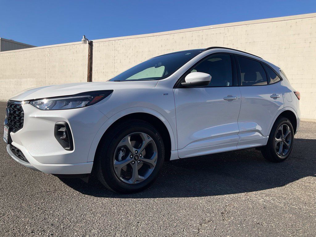 Used 2024 Ford Escape ST-Line Select w/ Tech Pack #1 AWD/4WD image 17