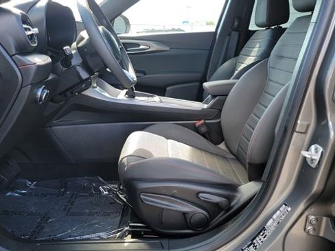 Used 2024 Dodge Hornet GT w/ GT Blacktop Package image 17