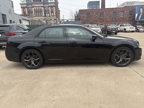Used 2021 Chrysler 300 S RWD image 9