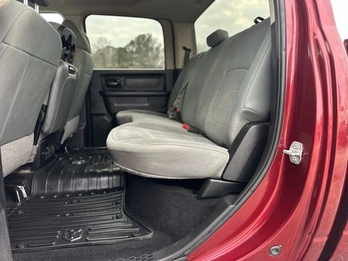 Used 2018 RAM 2500 Tradesman w/ Chrome Appearance Group image 19
