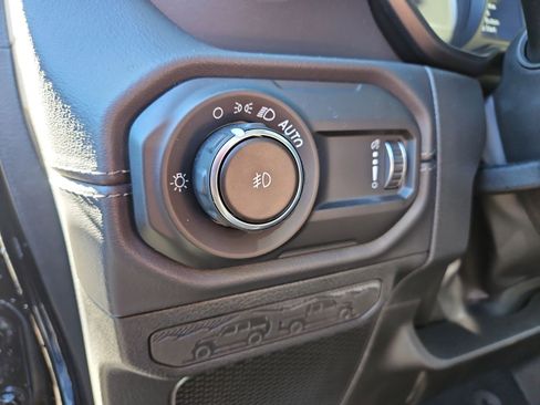 New 2025 Jeep Wrangler Sahara AWD/4WD image 23