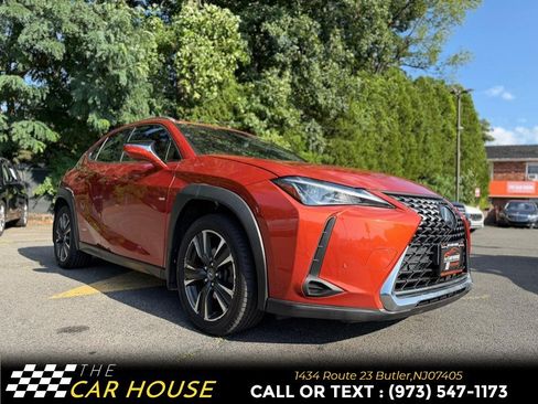 Used 2019 Lexus UX 200 w/ Premium Package FWD image 9