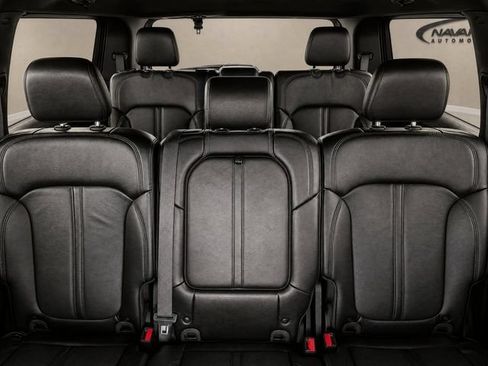 Used 2024 Jeep Wagoneer Series II w/ Flexible Seating Group RWD image 16