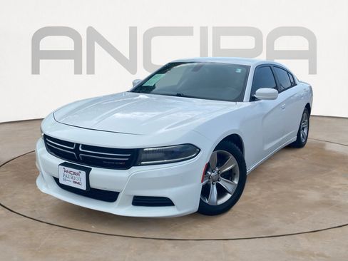 Used 2015 Dodge Charger SE w/ Sport Appearance Group image 6