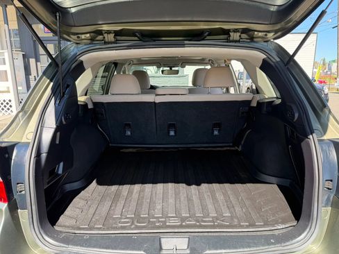 Used 2019 Subaru Outback 2.5i Premium image 24
