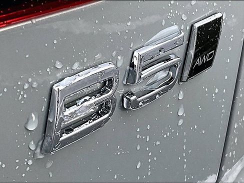 New 2026 Volvo V60 B5 Cross Country Plus w/ Protection Package Premier AWD/4WD image 9