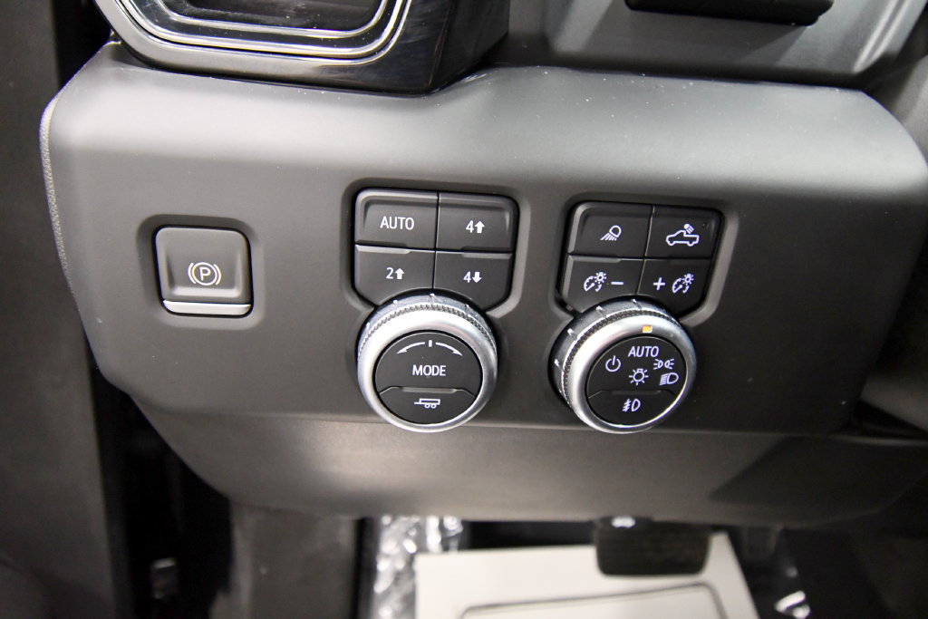 Used 2022 GMC Sierra 1500 AT4 w/ AT4 Premium Package AWD/4WD image 20