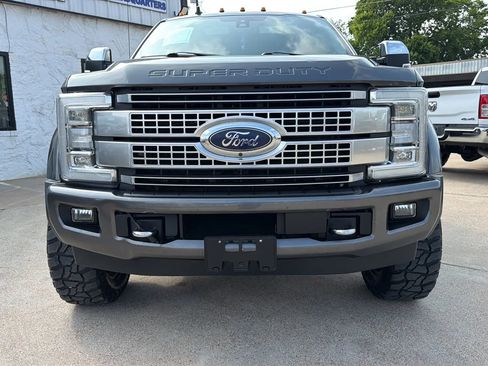 Used 2019 Ford F450 Platinum w/ Platinum Ultimate Package AWD/4WD image 5