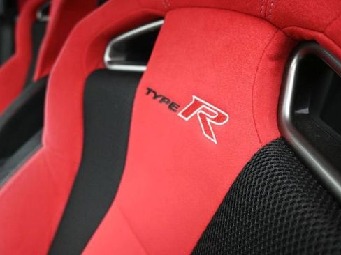 Used 2018 Honda Civic Type R image 16