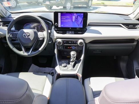Used 2025 Toyota RAV4 Limited w/ Advanced Technology Package image 7