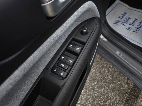 Used 2023 Jeep Compass Latitude AWD/4WD image 12