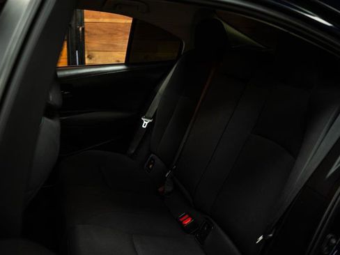 Used 2022 Toyota Corolla LE image 10