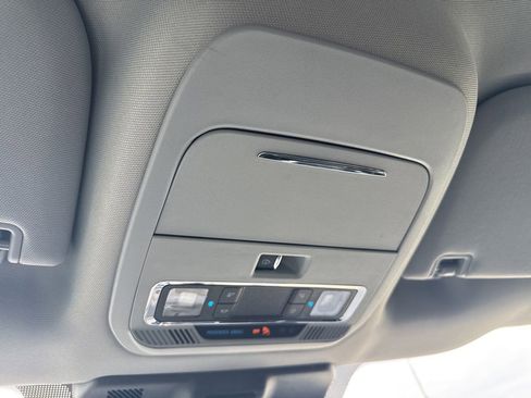 Used 2021 Ford F150 Lariat AWD/4WD image 16