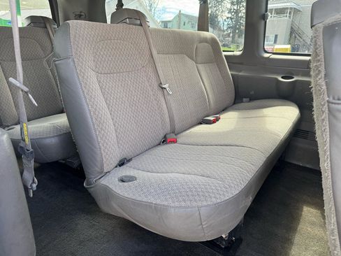 Used 2017 Chevrolet Express 3500 LT w/ LT Preferred Equipment Group image 17