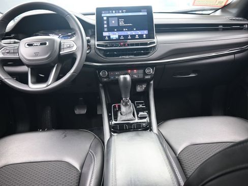 Used 2023 Jeep Compass Altitude image 36