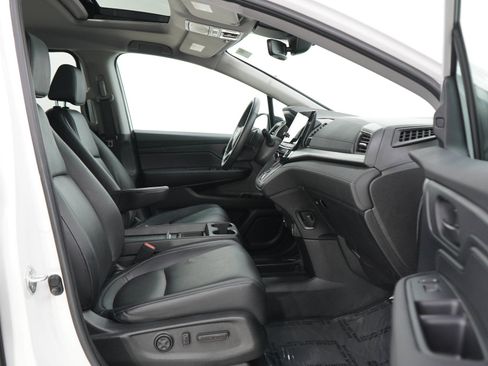 Used 2023 Honda Odyssey EX-L image 11