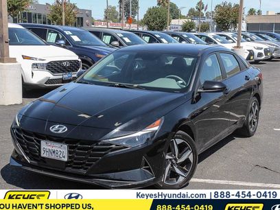 Used 2023 Hyundai Elantra SEL w/ Convenience Package