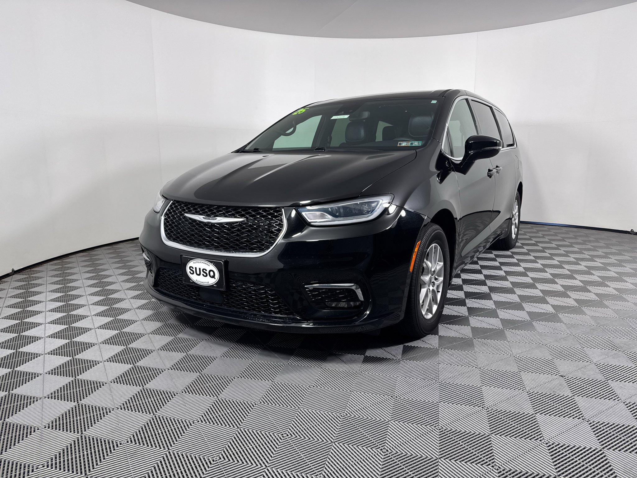 Used 2025 Chrysler Pacifica Select FWD image 21