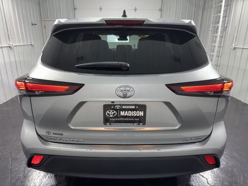 Used 2024 Toyota Highlander LE image 36
