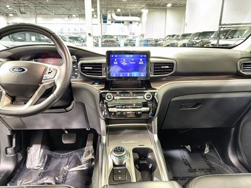 Used 2022 Ford Explorer Limited w/ Hybrid Equipment Group 310A image 21