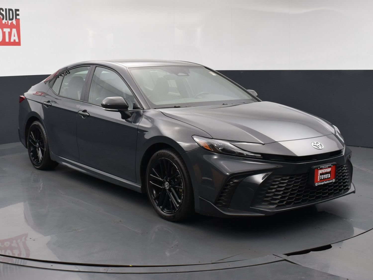 Used 2025 Toyota Camry SE FWD image 6