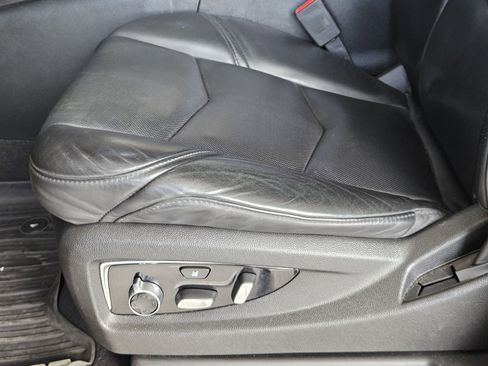 Used 2016 Cadillac Escalade Platinum image 24