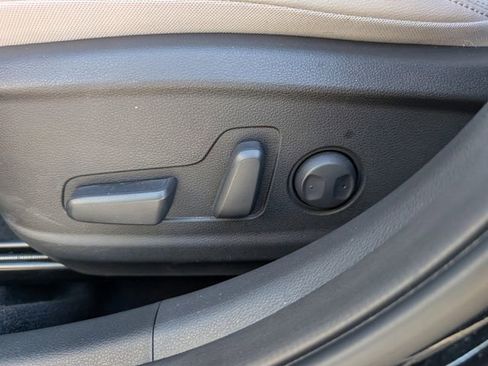 Used 2023 Hyundai Kona Limited image 16