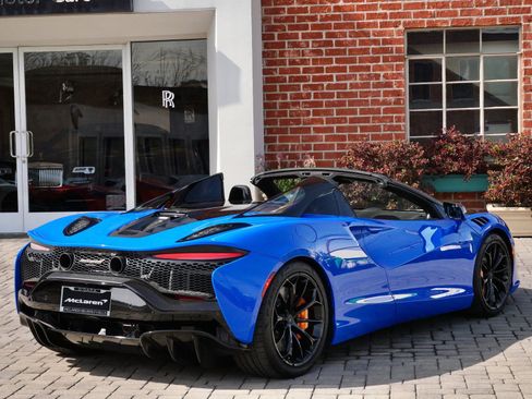 Used 2025 McLaren Artura Spider image 4
